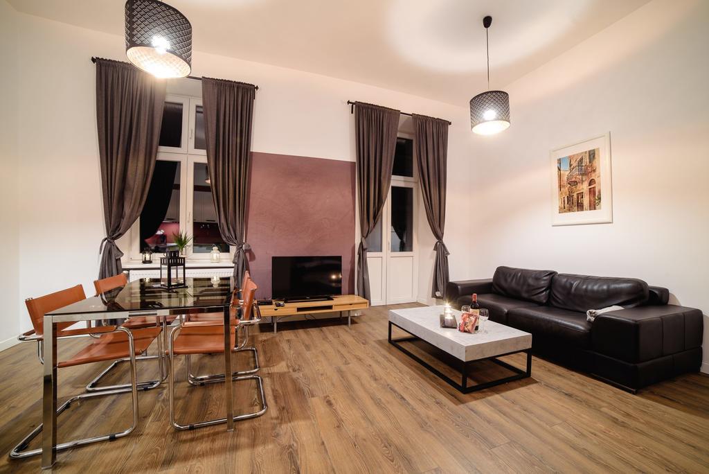 Cracow Rent Apartments - Spacious Apartments For 2-7 People In Quiet Area - Kolberga Street Nr 3 - 10 Min To Main Square By Foot Kraków Exteriör bild