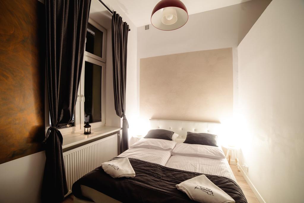 Cracow Rent Apartments - Spacious Apartments For 2-7 People In Quiet Area - Kolberga Street Nr 3 - 10 Min To Main Square By Foot Kraków Exteriör bild