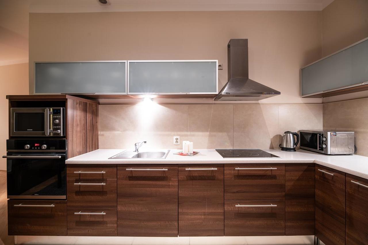 Cracow Rent Apartments - Spacious Apartments For 2-7 People In Quiet Area - Kolberga Street Nr 3 - 10 Min To Main Square By Foot Kraków Exteriör bild